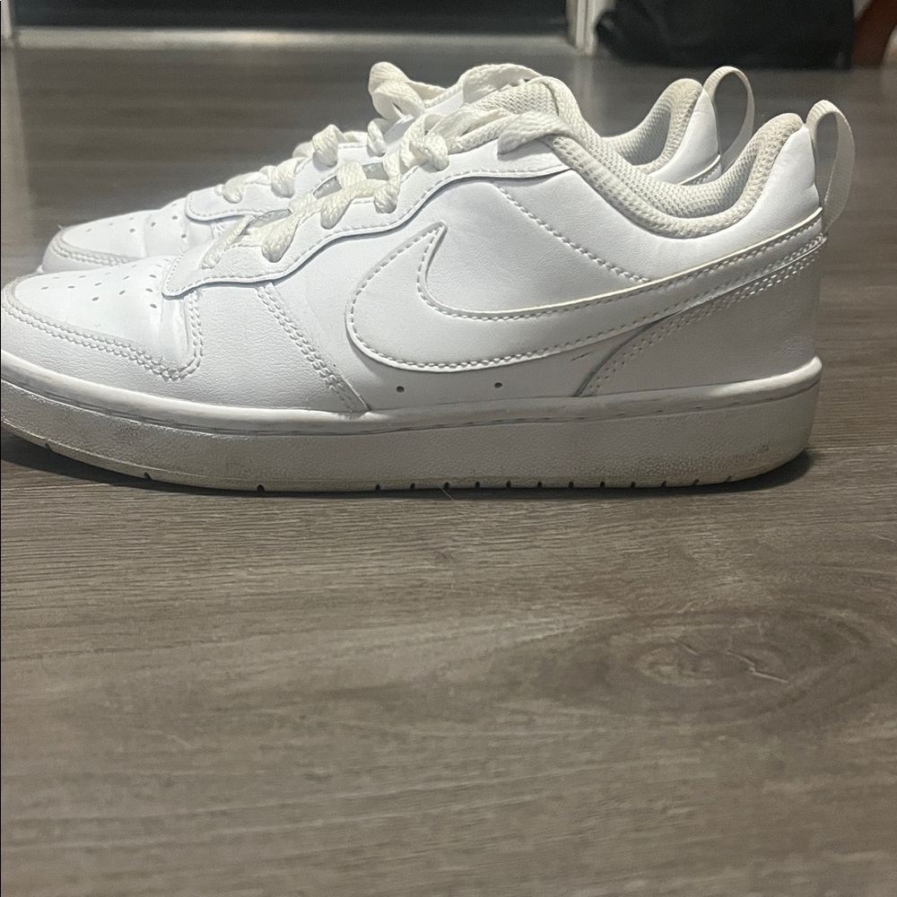 White Nike Sneakers - Picture 1 of 6